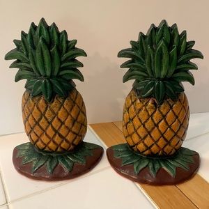 Pineapple Book ends
